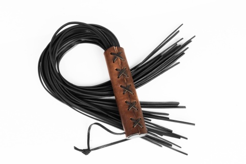 Pejcz premium, typu dyscyplina, flogger, długi, sznurowana rączka,100% skóra naturalna wysokiej jakości, brąz, Whips Pejcz premium, typu dyscyplina, flogger, długi, sznurowana rączka,100% skóra naturalna wysokiej jakości, brąz, Whips